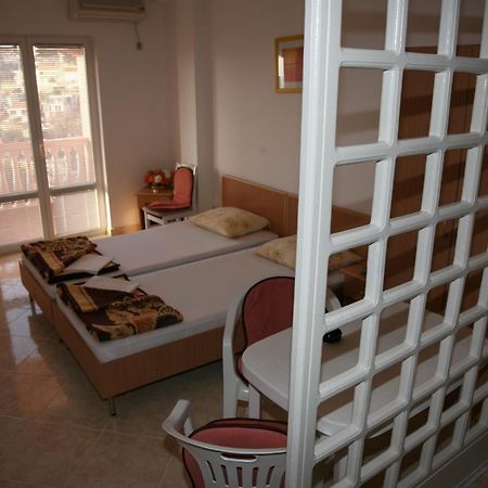 Omega Apartments Улцин Екстериор снимка